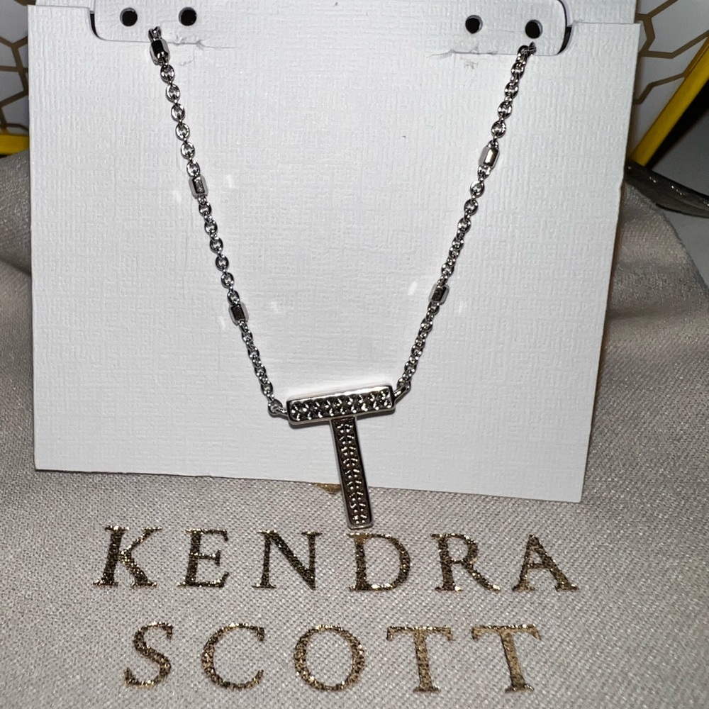 Brand New Kendra Scott necklace